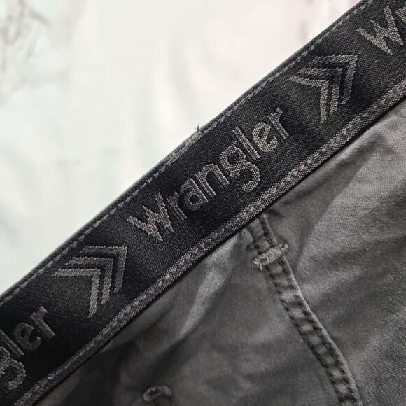 Wrangler Pants Mens 40 X 30 Camo Black Gray Cargo Straight Leg Regular Taper - Picture 3 of 13
